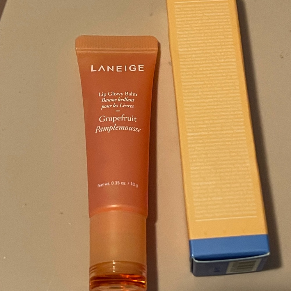 Lip glass balm